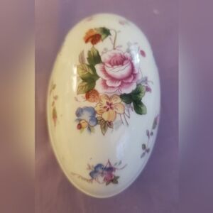 Vintage Porcelain Egg by Shackman , Japan trinket box